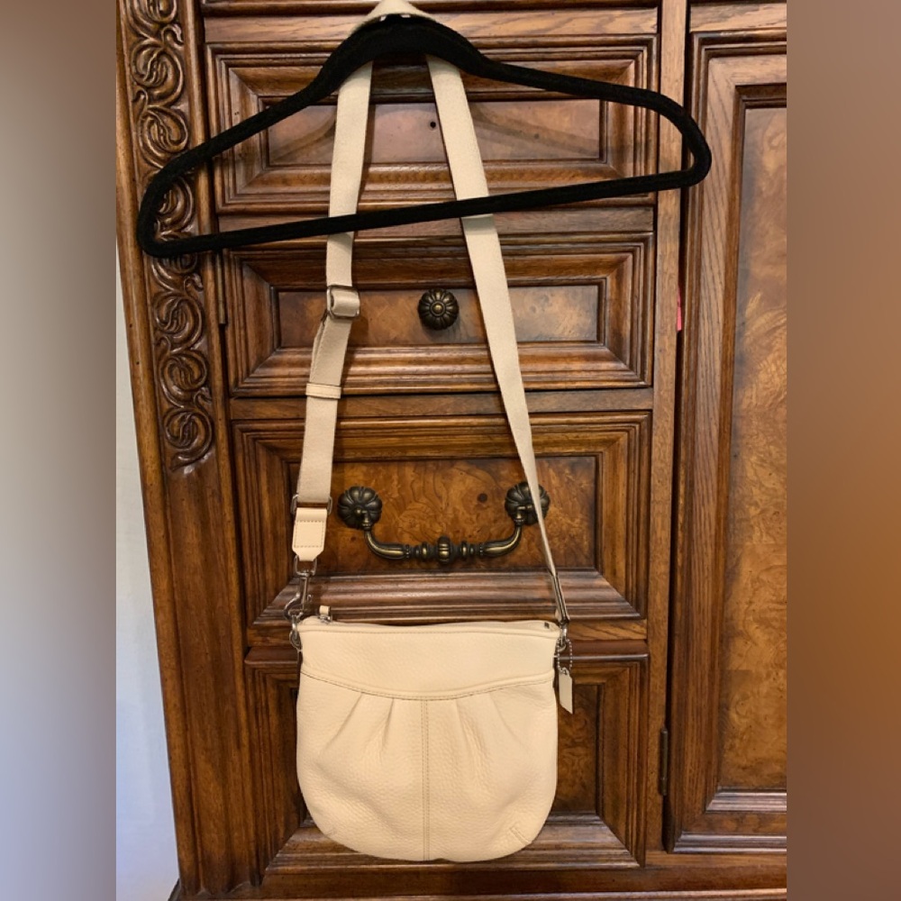Coach  Crossbody Excellent
